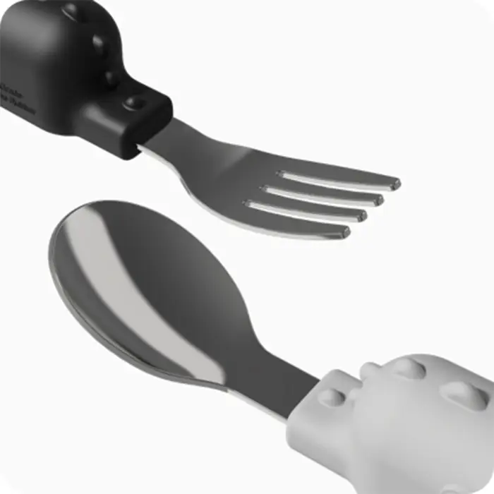 아기용 숟가락과 포크